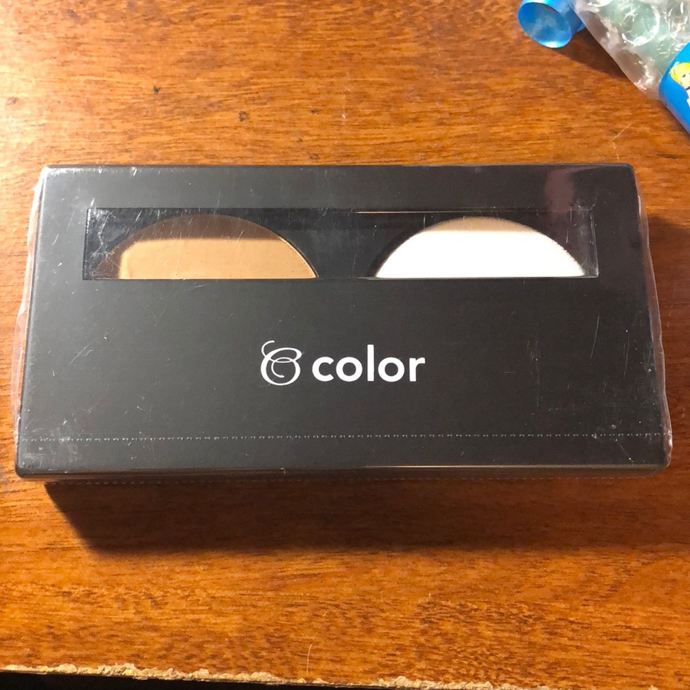 Beauticontrol Perfecting Wet/Dry Finish Foundation